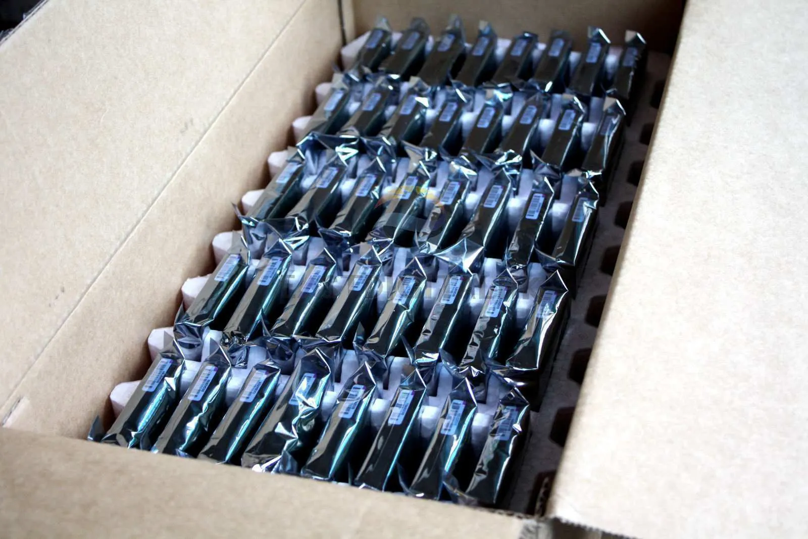 SEAGATE SAVVIO ST9146853SS 9SV066-047 2.5'' 15K 64MB CACHE SAS 6GB/s HDD Festplatte – Bild 4